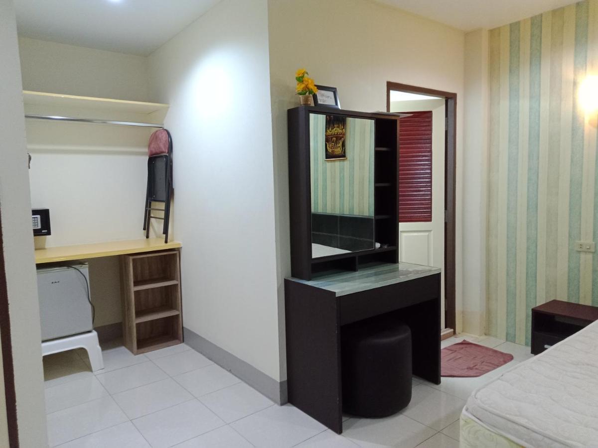 Living Room Guesthouse & Cafe Bar Karon Ngoại thất bức ảnh
