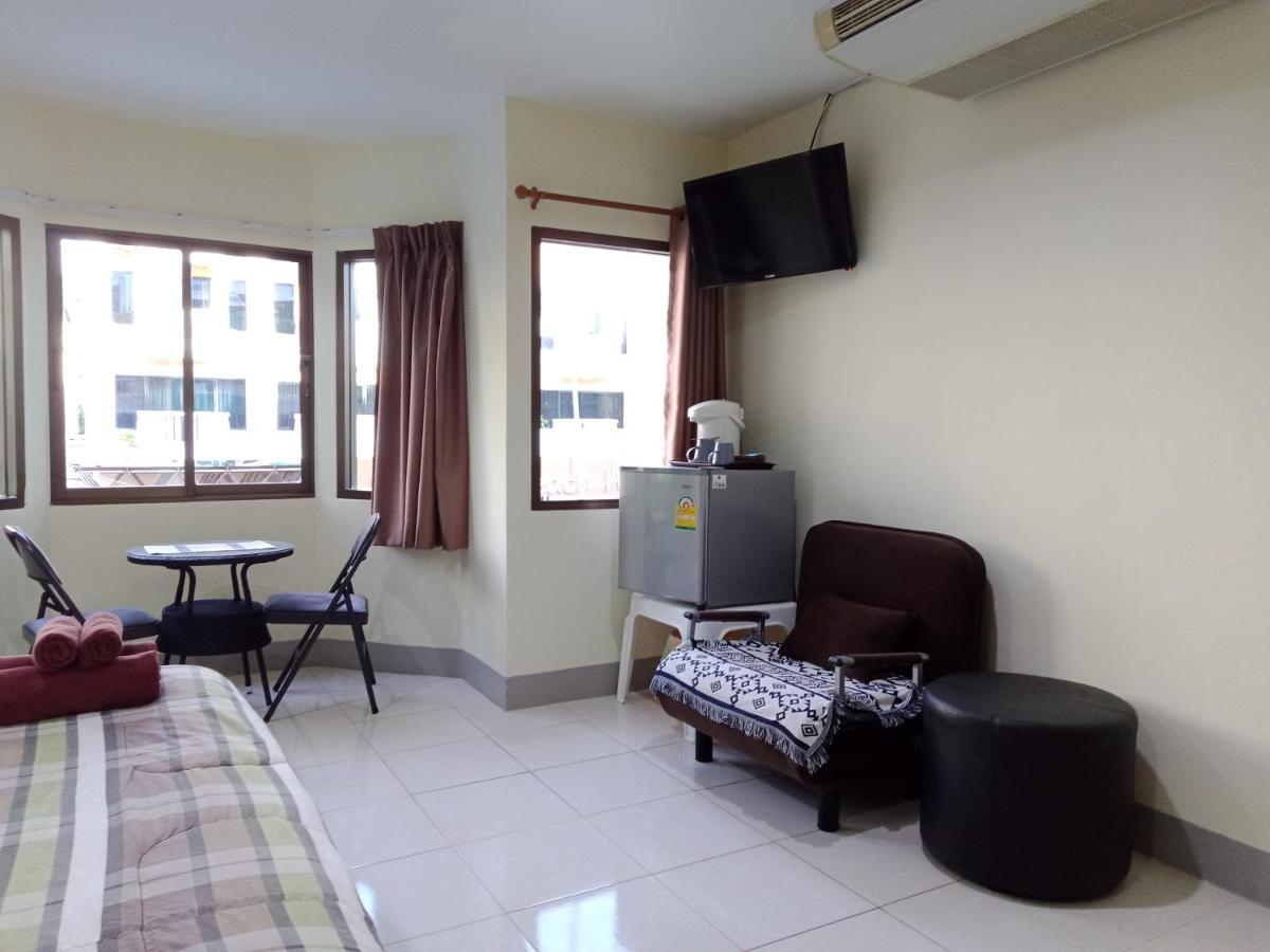 Living Room Guesthouse & Cafe Bar Karon Ngoại thất bức ảnh
