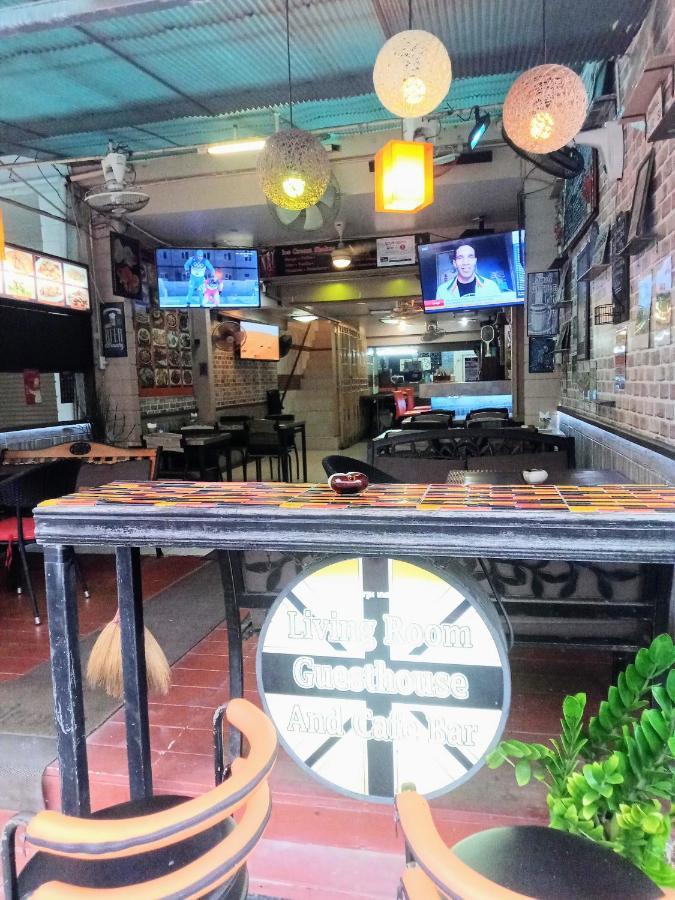 Living Room Guesthouse & Cafe Bar Karon Ngoại thất bức ảnh